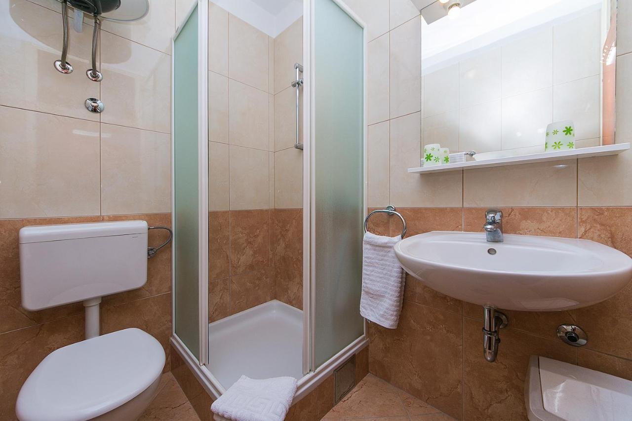 Apartments Sekulic Brela Εξωτερικό φωτογραφία